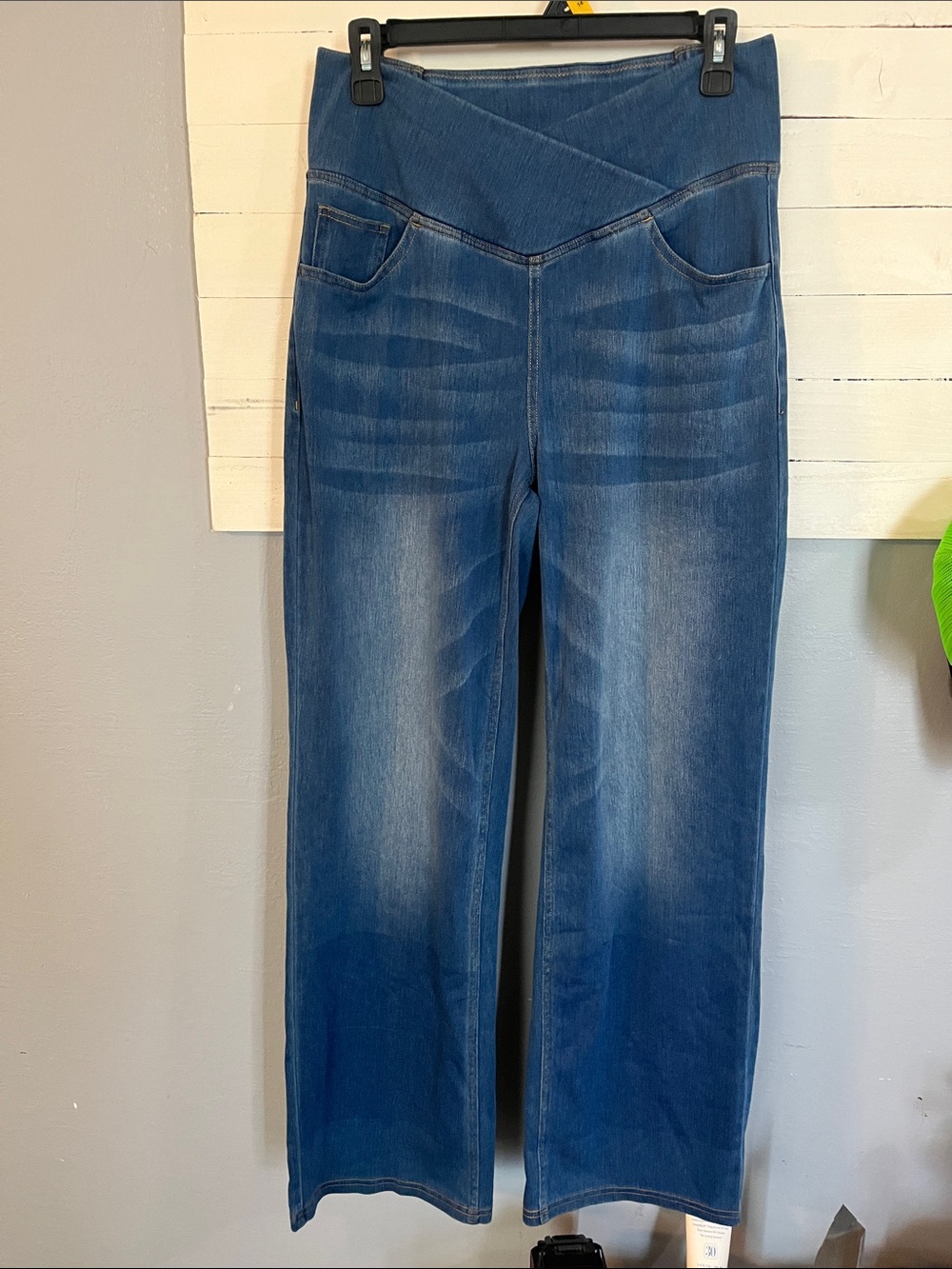 NWOT High-Waist Blue Halara Jeans - Stretch Denim Flare